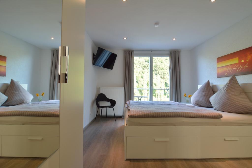 Haus Mosel Daire Klotten Oda fotoğraf